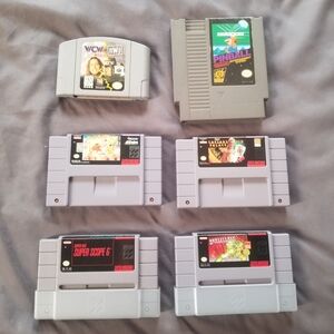Nintendo Retro Game Cartridge Bundle in Gray